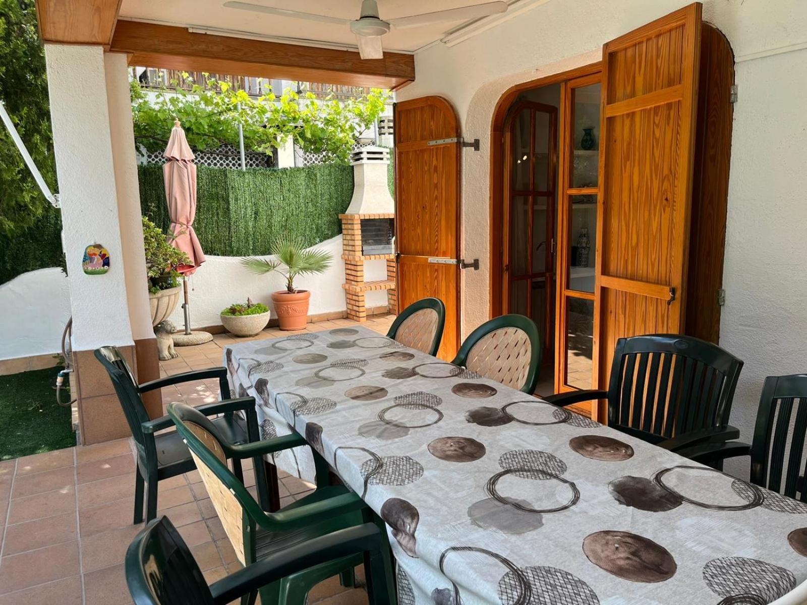 Wonderful Beach House With 2 Pools Villa Calafell Exterior photo